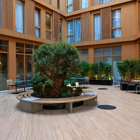 Holiday Inn Express Tbilisi Avlabari By Ihg Exteriör bild