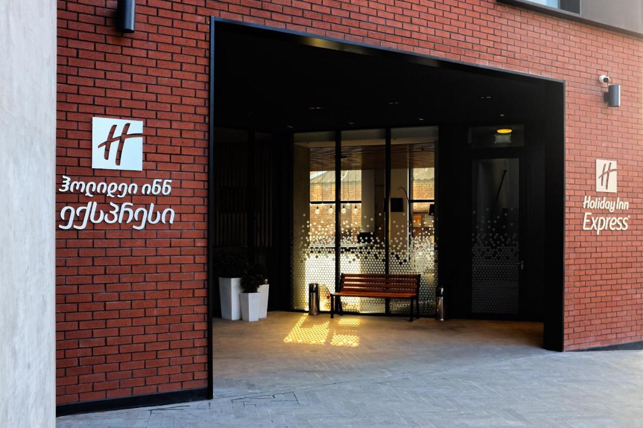 Holiday Inn Express Tbilisi Avlabari By Ihg Exteriör bild