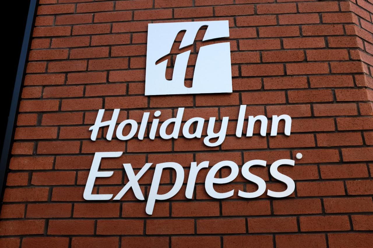 Holiday Inn Express Tbilisi Avlabari By Ihg Exteriör bild