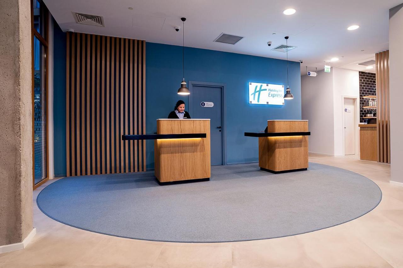 Holiday Inn Express Tbilisi Avlabari By Ihg Exteriör bild