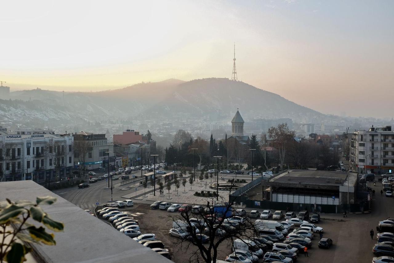 Holiday Inn Express Tbilisi Avlabari By Ihg Exteriör bild