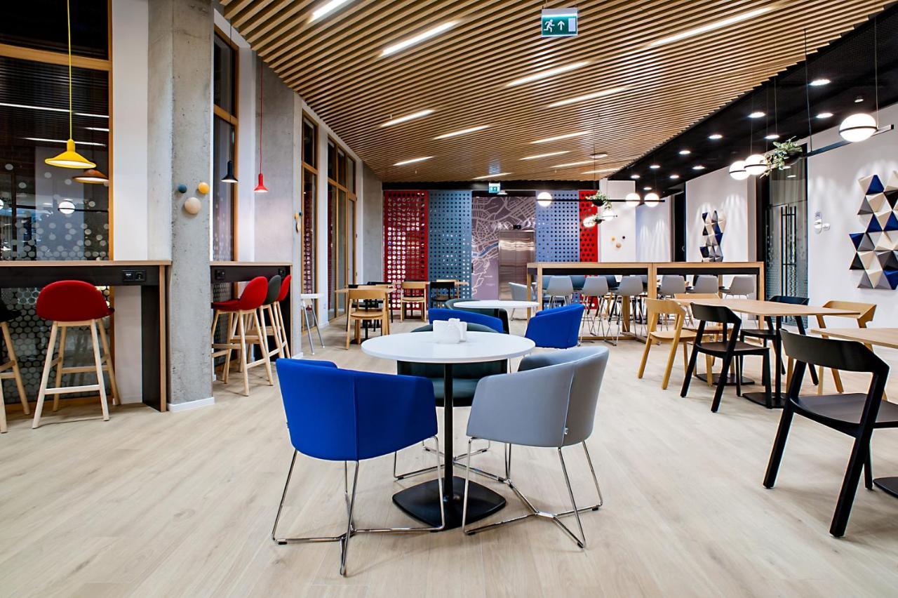 Holiday Inn Express Tbilisi Avlabari By Ihg Exteriör bild