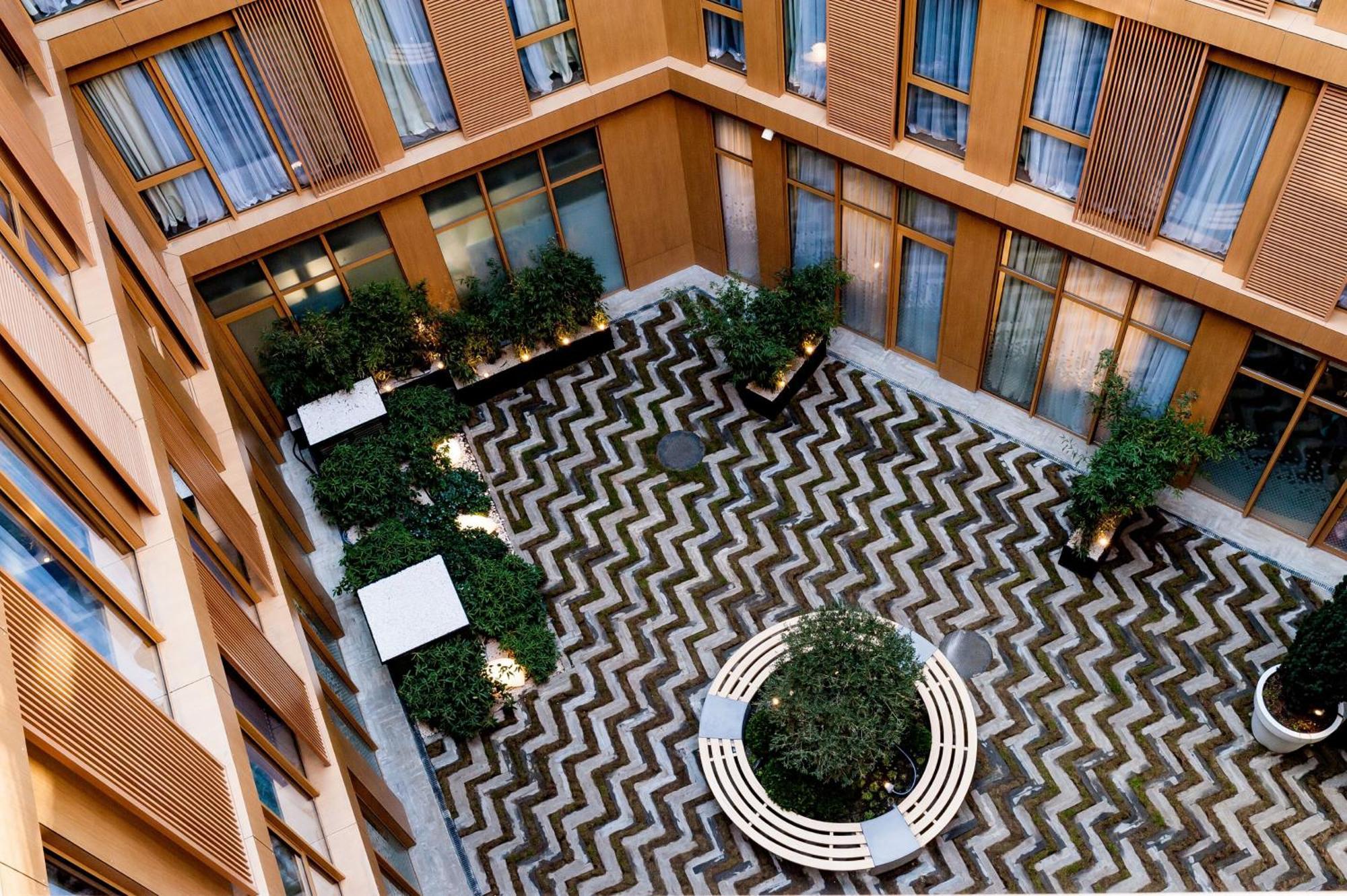 Holiday Inn Express Tbilisi Avlabari By Ihg Exteriör bild