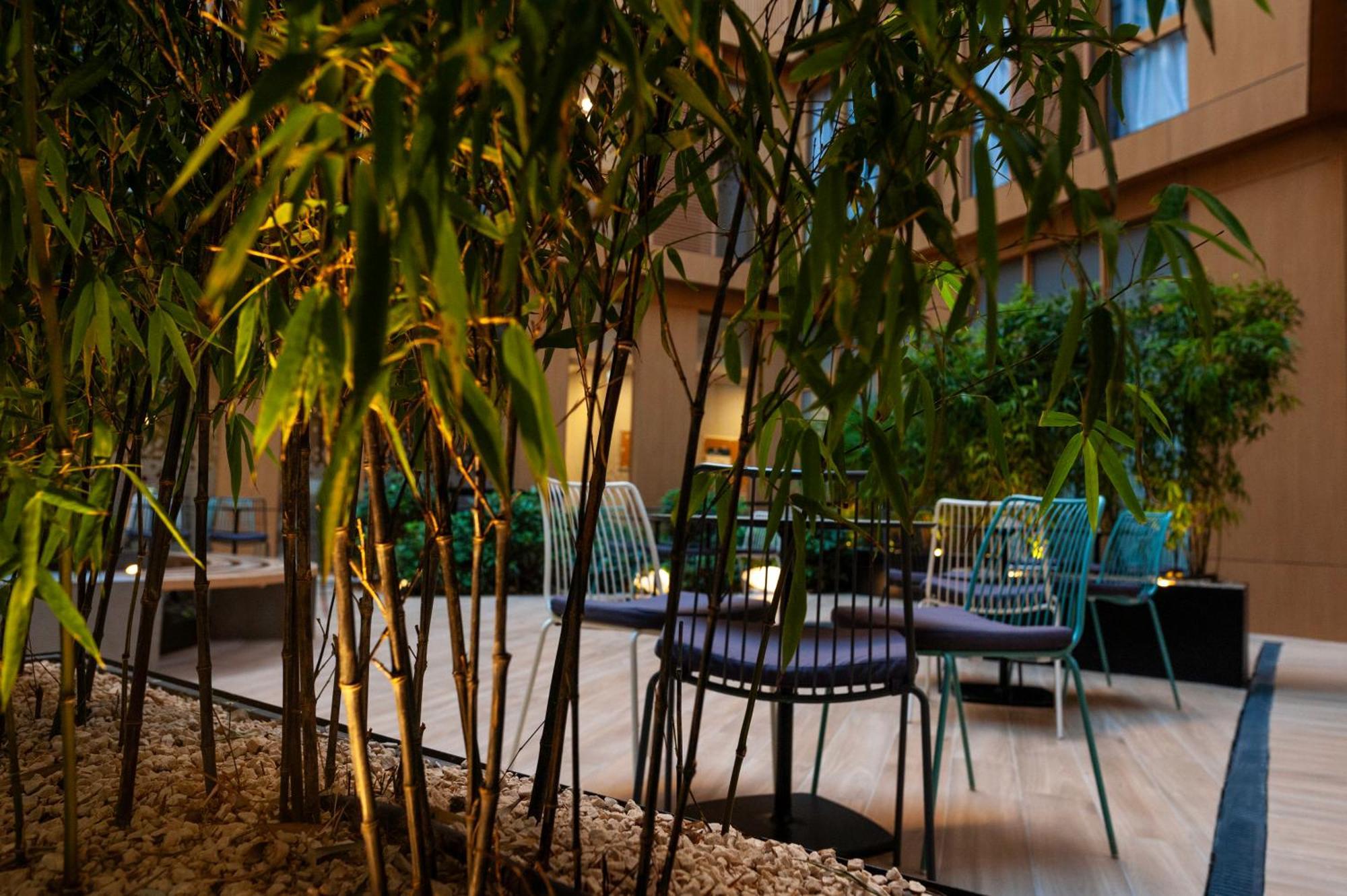 Holiday Inn Express Tbilisi Avlabari By Ihg Exteriör bild